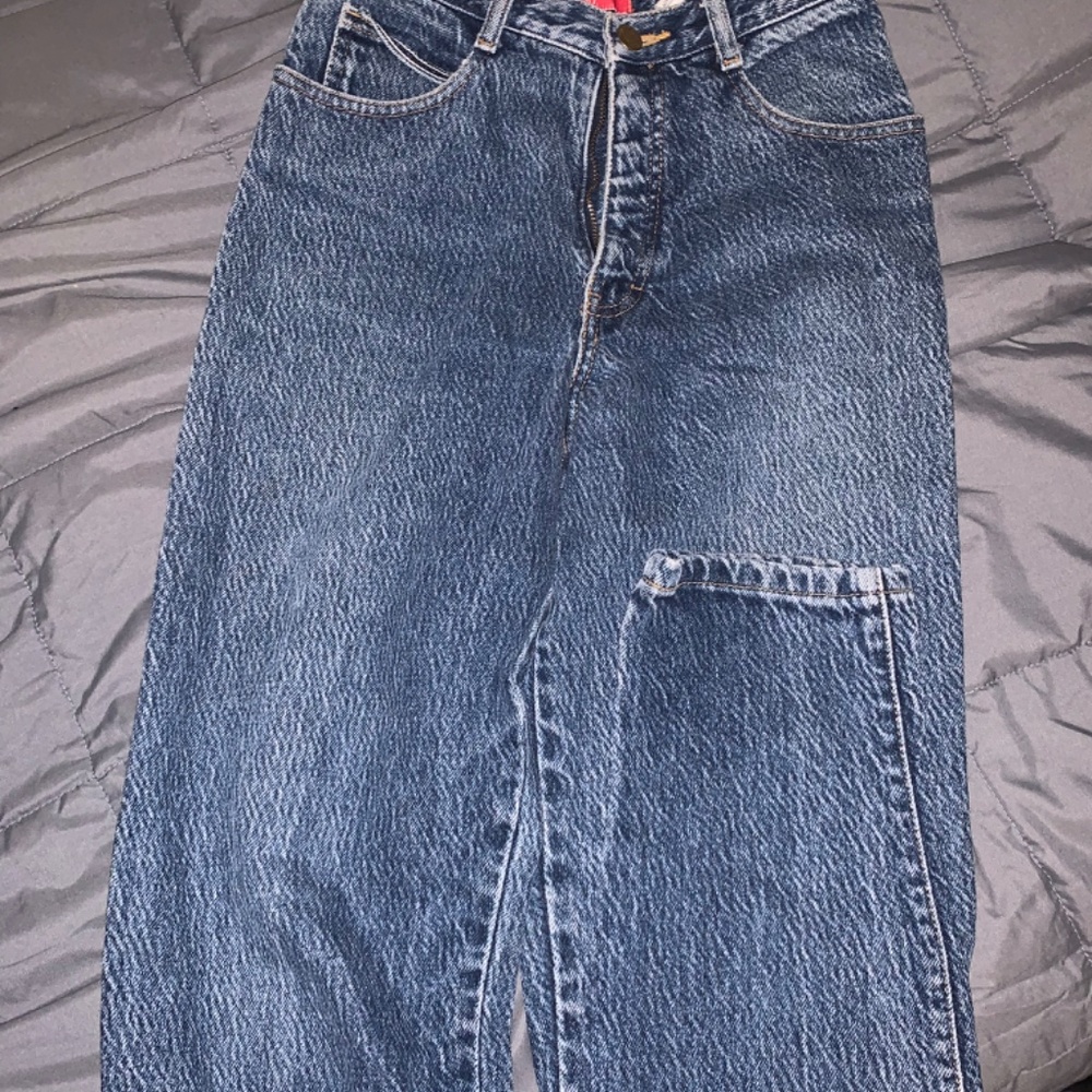 Clothes - Picture 10 of 11